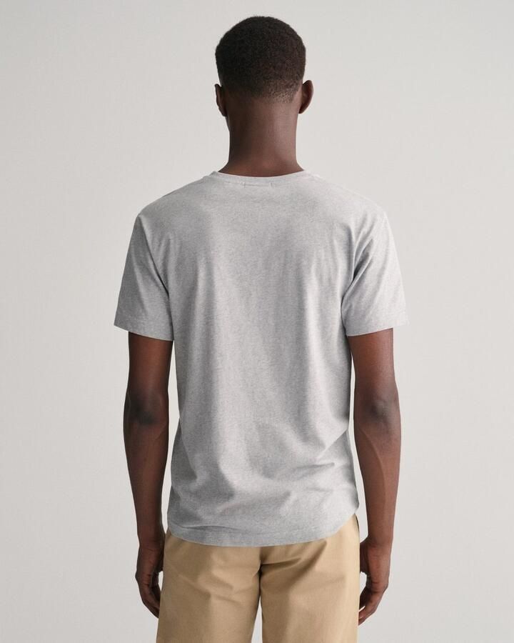 Gant T-shirt SLIM SHIELD V-NECK T-SHIRT met een klein geborduurd logo op de borst - Foto 10