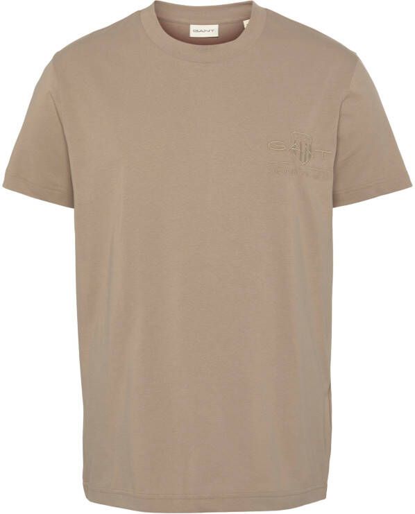 Gant T-shirt REG MED TONAL SHIELD SS TSHIRT met logoborduursel op borsthoogte
