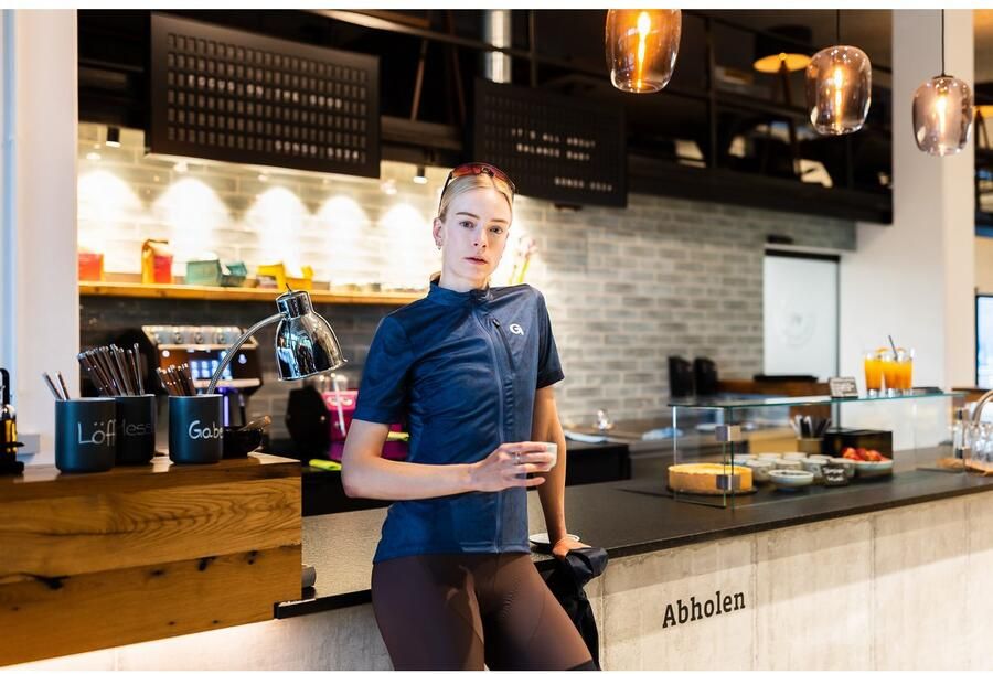 Gonso Fietsshirt PRESOLANA Dames fiets shirt met korte mouwen ademend fietstricot met achterzak - Foto 3