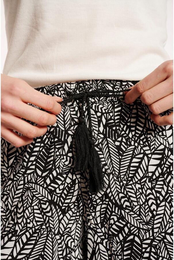 HaILYS Short SH V TR Si44a met kantrand aan de zoom - Foto 2