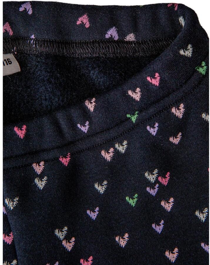 Happy girls Tricotlegging in schattige hartjes-allover