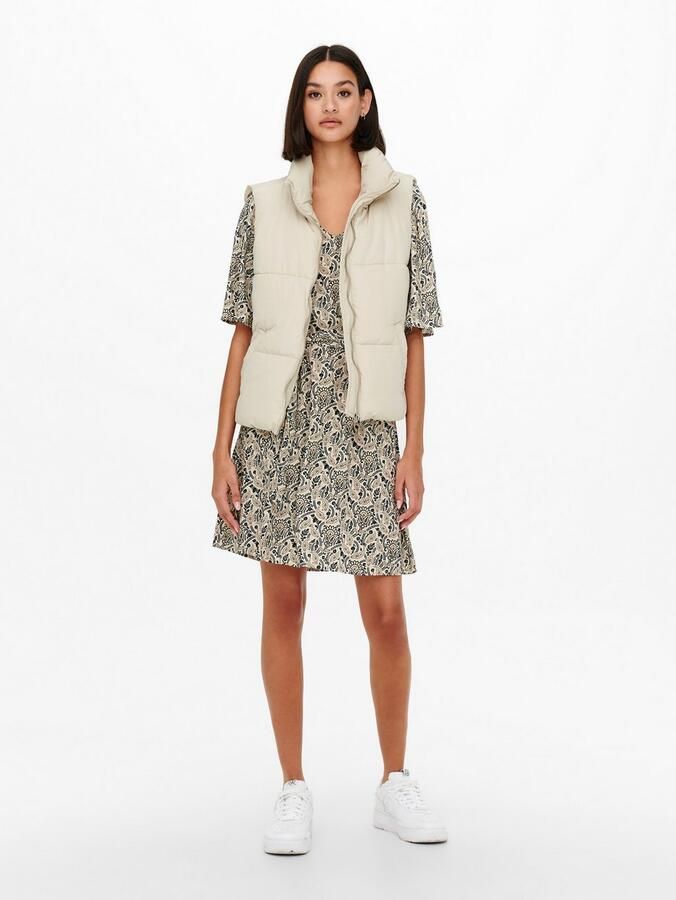 Jacqueline de Yong Mouwloze Gewatteerde Jas in Crème Beige Dames - Foto 3