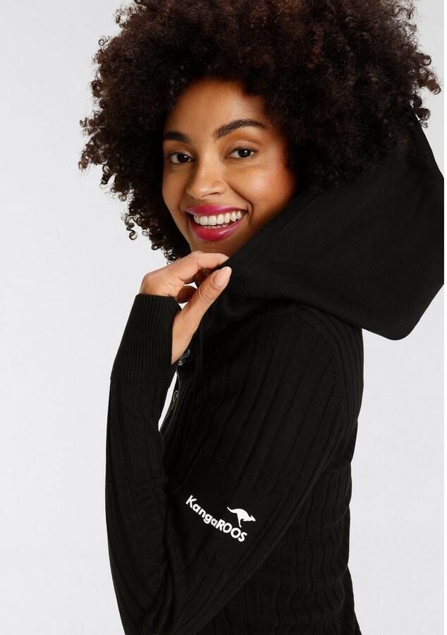 KangaROOS Capuchonvest in een sportief design met ritssluiting
