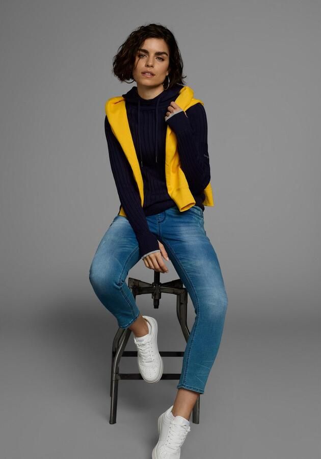 KangaROOS Gebreide trui met contrastkleurige binnenkant van de capuchon en logoprint op de mouw - Foto 4