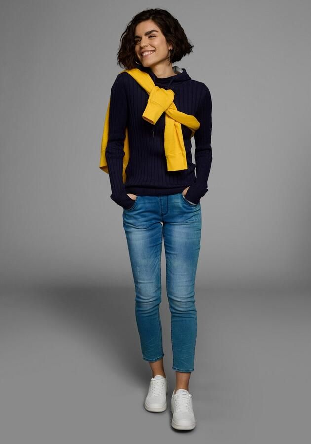 KangaROOS Gebreide trui met contrastkleurige binnenkant van de capuchon en logoprint op de mouw - Foto 5