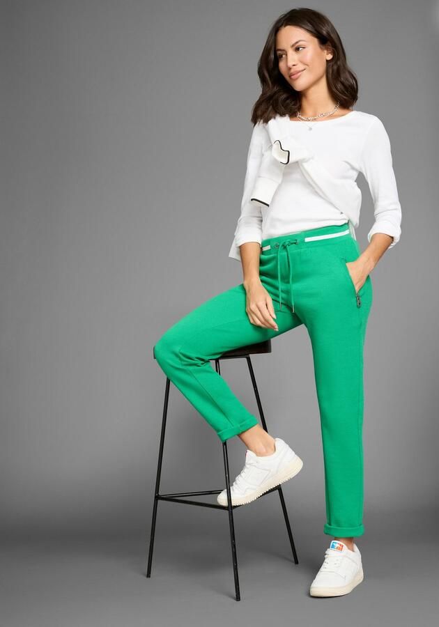 KangaROOS Jerseybroek met piqué-structuur en streepdetail - Foto 4