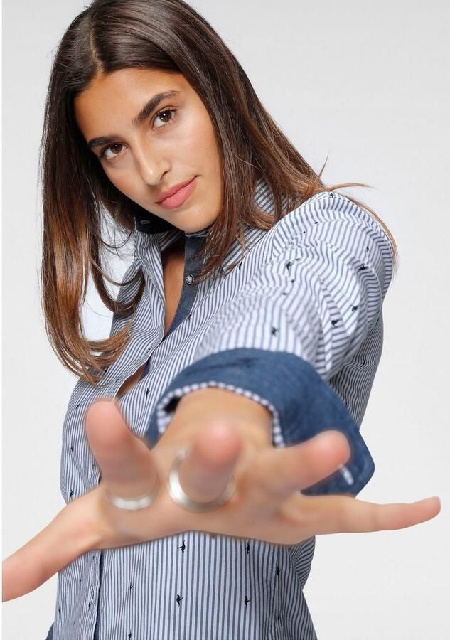 KangaROOS Overhemdblouse met contrastkleurige details - Foto 5