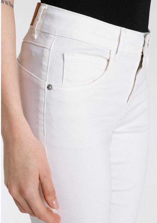 KangaROOS Relax fit jeans RELAX-FIT HIGH WAIST enkelvrije snit omrolbare broekspijpen - Foto 2
