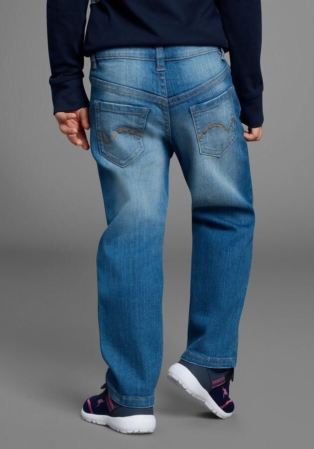 KangaROOS Stretch jeans Stretchjeans met applicatie Jeans met schattige sterren-patches