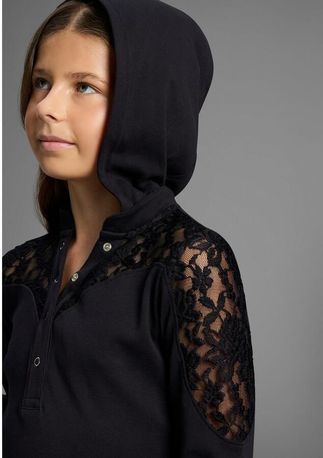 KIDSWORLD Capuchonshirt Shirt met kantinzet voor meisjes Trendy shirt met kanten inzetstuk