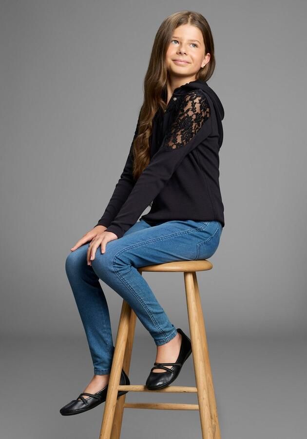 KIDSWORLD Capuchonshirt Shirt met kantinzet voor meisjes Trendy shirt met kanten inzetstuk - Foto 4