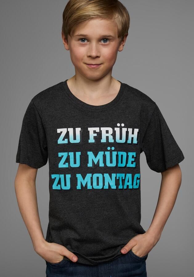 KIDSWORLD T-shirt Met spreuk: ZU FRÜH ZU MÜDE... Korte mouwen basic pasvorm met stijlvolle print ronde hals - Foto 2