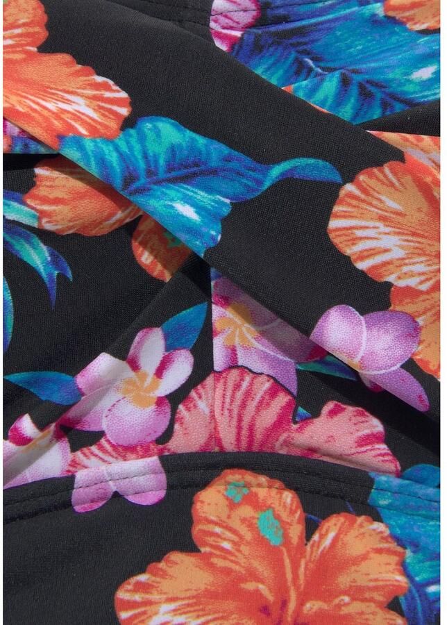 Lascana Badpak met haltermodel en modellerend effect