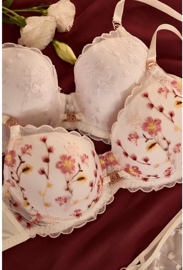 Lascana Hipster met mooi bloemborduursel in transparante look - Foto 2