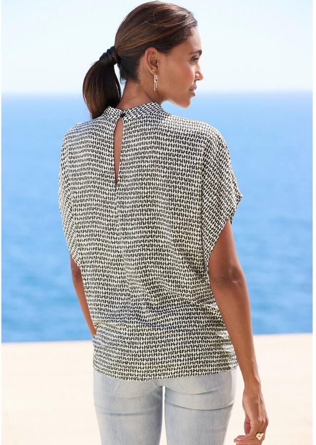 Lascana Blouse met korte mouwen met all-over print damesblouse sportief elegant - Foto 2