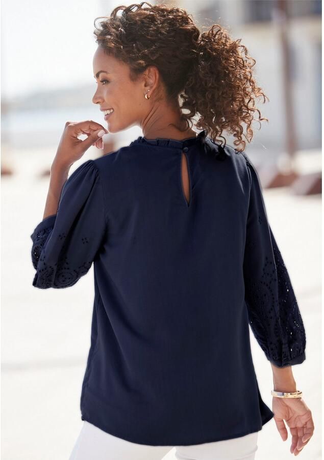 Lascana Blouse zonder sluiting met gaatjesborduurwerk en subtiele ruches 3 4-mouwen damesblouse - Foto 3