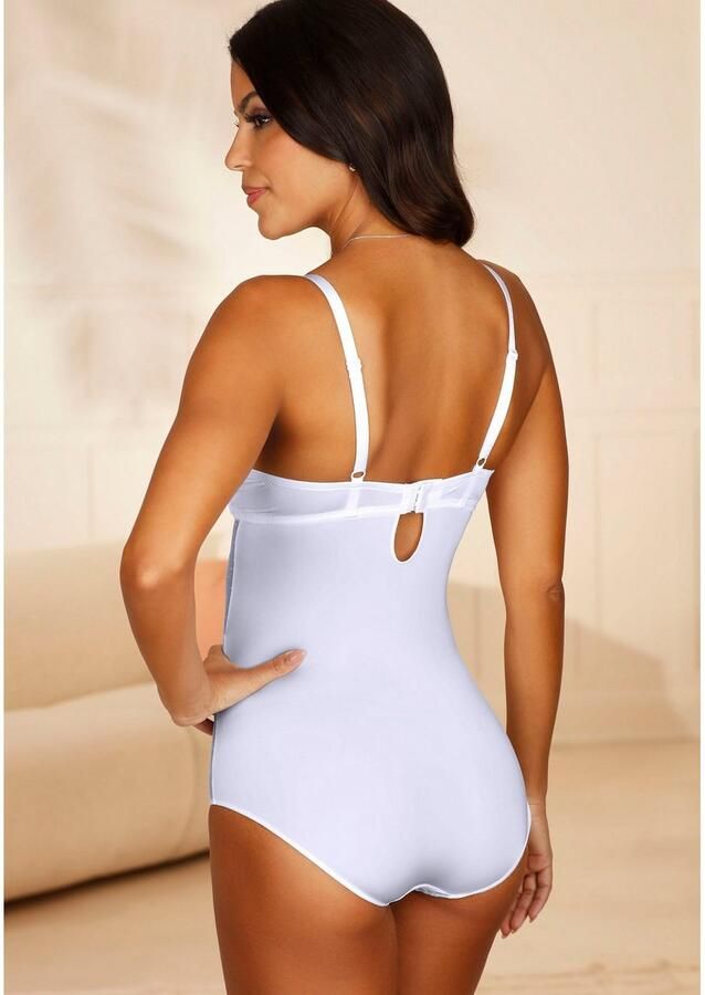 Lascana Body Cara gemaakt van filigraan kant en zachte mesh deels gemaakt van een gerecyclede stof