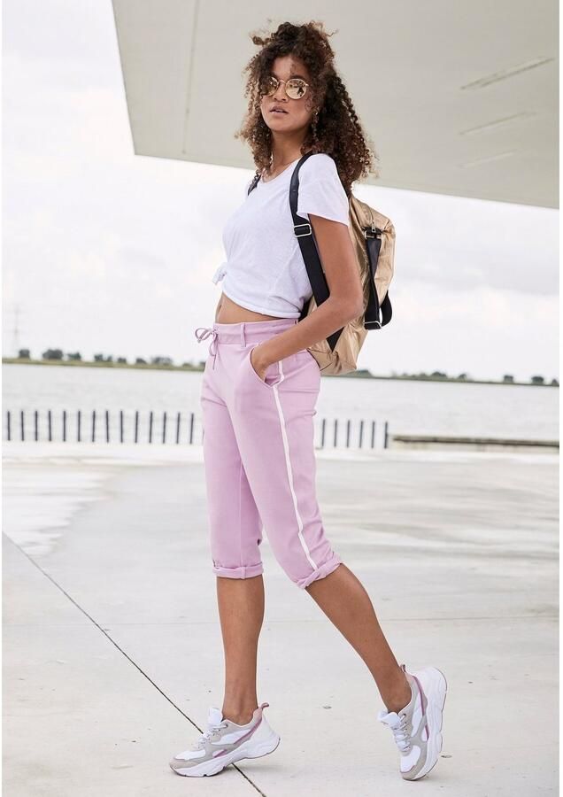 Lascana Capribroek met zijstrepen loungewear