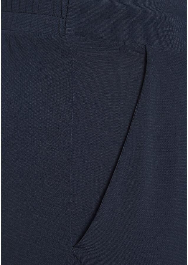 Lascana Comfortbroek van gladde jerseykwaliteit lichte zomerbroek met zakken kreukvrij