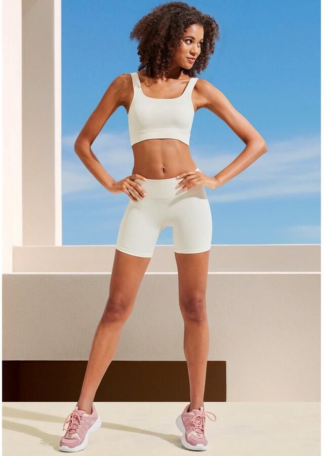 Lascana Functionele short Po Push Up met ribstructuur en shaping-effect sportshorts - Foto 4