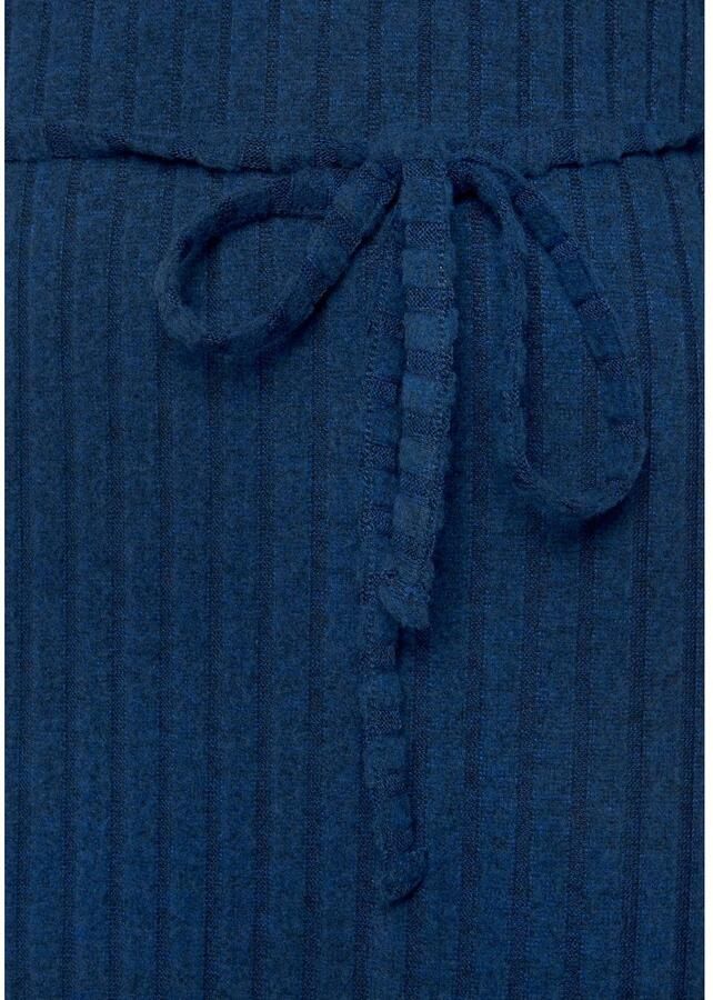 Lascana Gebreide jurk Ribgebreide jurk loungejurk Lounge- rib jurk met wijde mouwen en tailleband loungewear (1-delig)