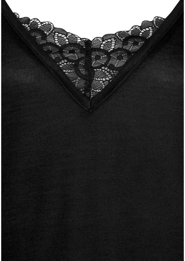 Lascana Pyjama met details van kant (2-delig 1 stuk)