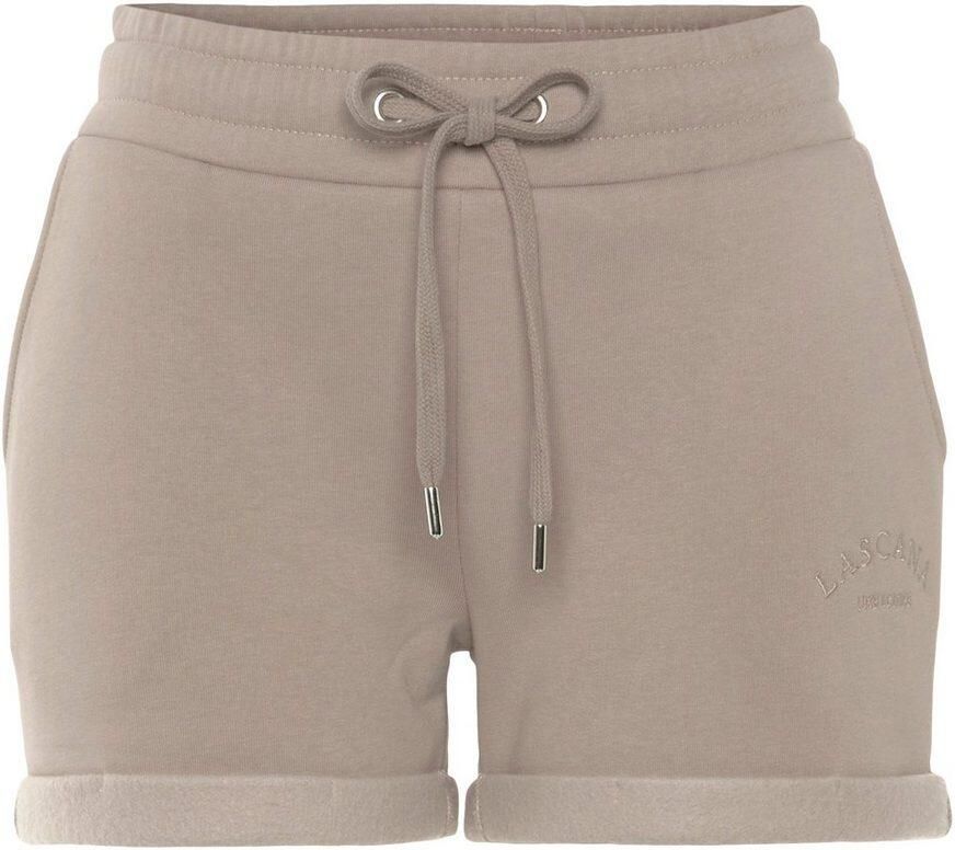 Lascana Relaxshorts Sweatshorts Korte broek met zijzakken en logostiksel loungewear