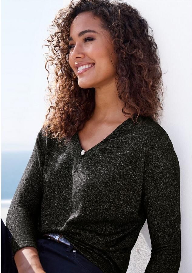 Lascana Shirt met 3 4 mouwen Met strassknop in bloemvorm van licht fijnbreisel in gemêleerde optiek