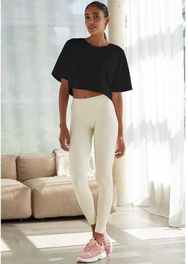 Lascana Shirt met korte mouwen met kastige snit en lagen-look - Foto 2