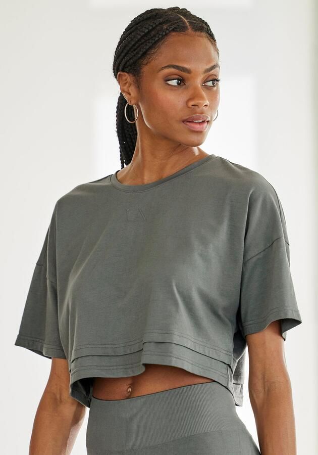 Lascana Shirt met korte mouwen met kastige snit en lagen-look - Foto 6