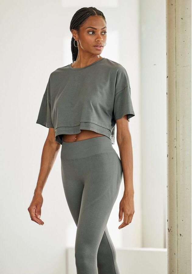 Lascana Shirt met korte mouwen met kastige snit en lagen-look - Foto 4