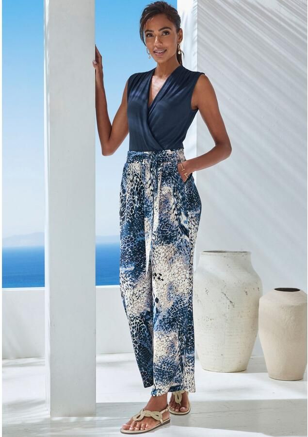 Lascana Shirttop met subtiele rimpelingen op de schouder elastische damestop - Foto 4