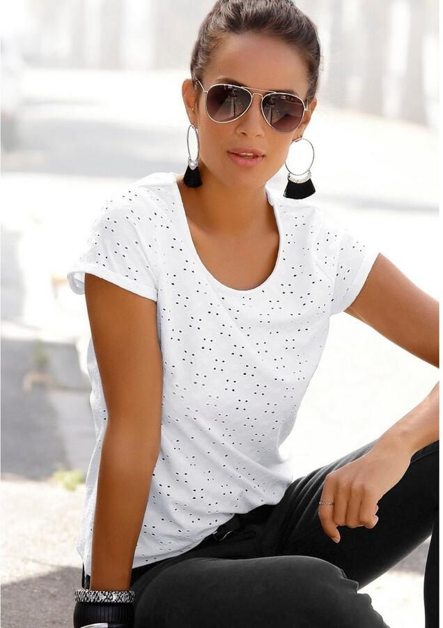 Lascana Strandshirt met geborduurde oogjes t-shirt met korte mouwen basic - Foto 5