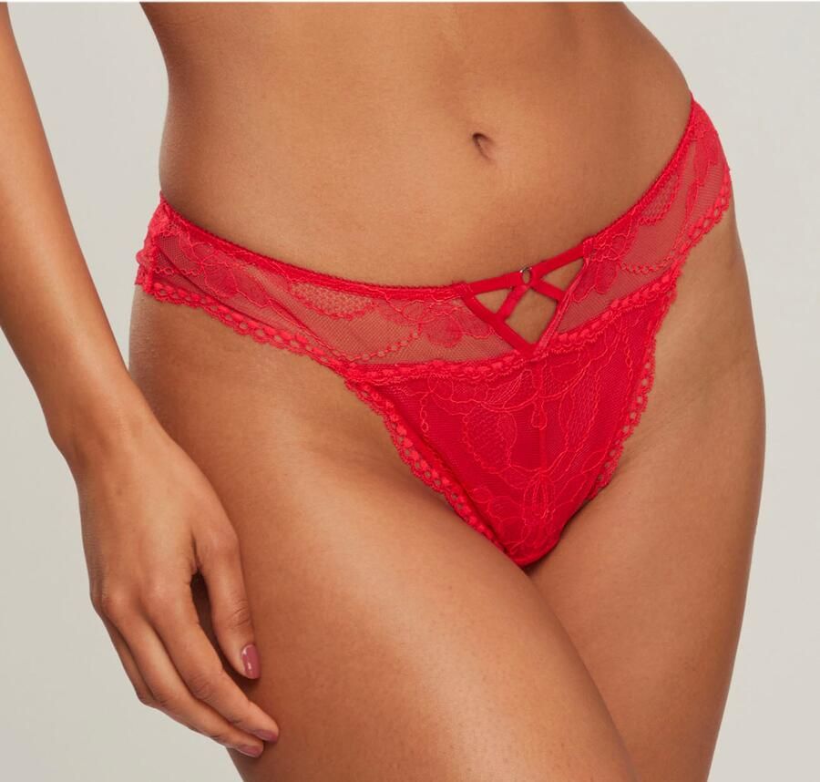 Lascana String met extravagant decoratief detail van bloemige kant en fijn mesh - Foto 4