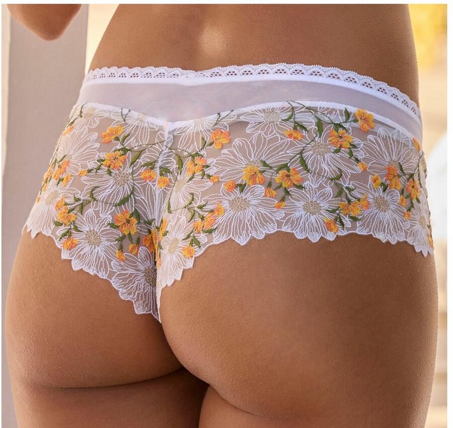 Lascana Stringpants van delicate bloemige borduurkant en zachte soft-mesh