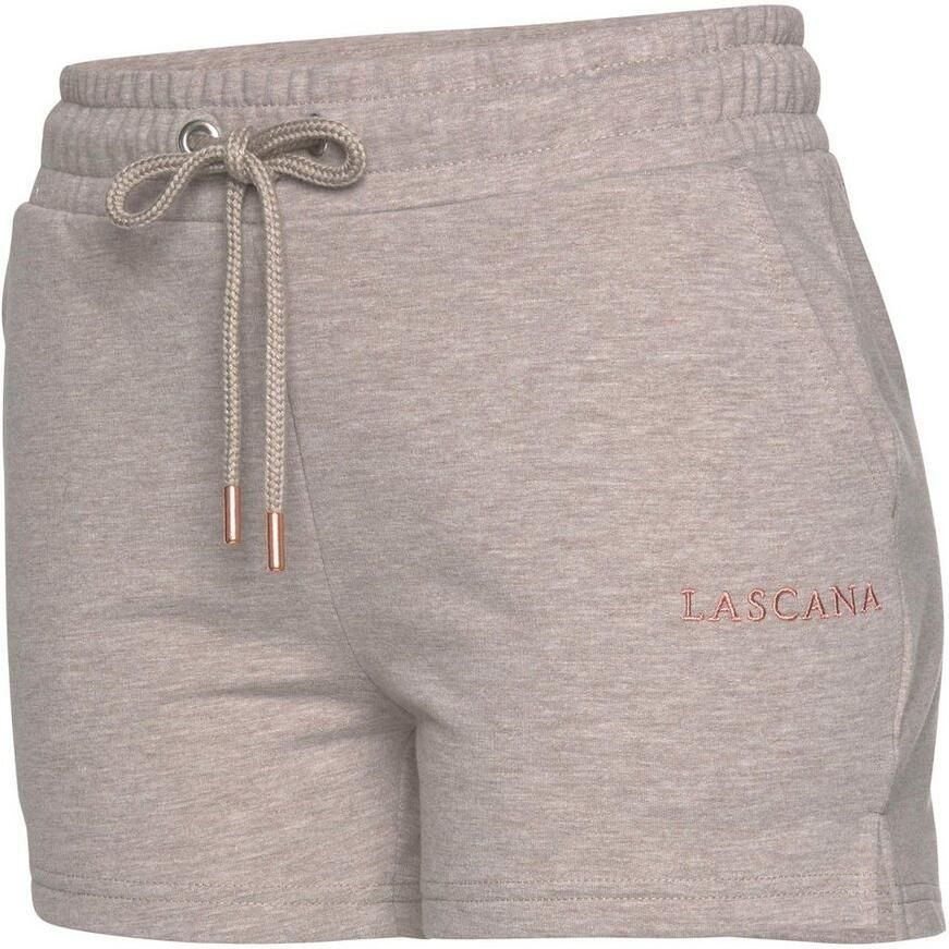 Lascana Sweatshort met logo-borduurwerk loungepak