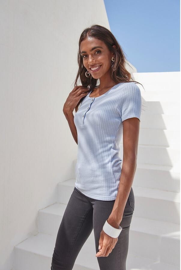 Lascana T-shirt Met korte knoopsluiting van zachte viscose-ribkwaliteit - Foto 3