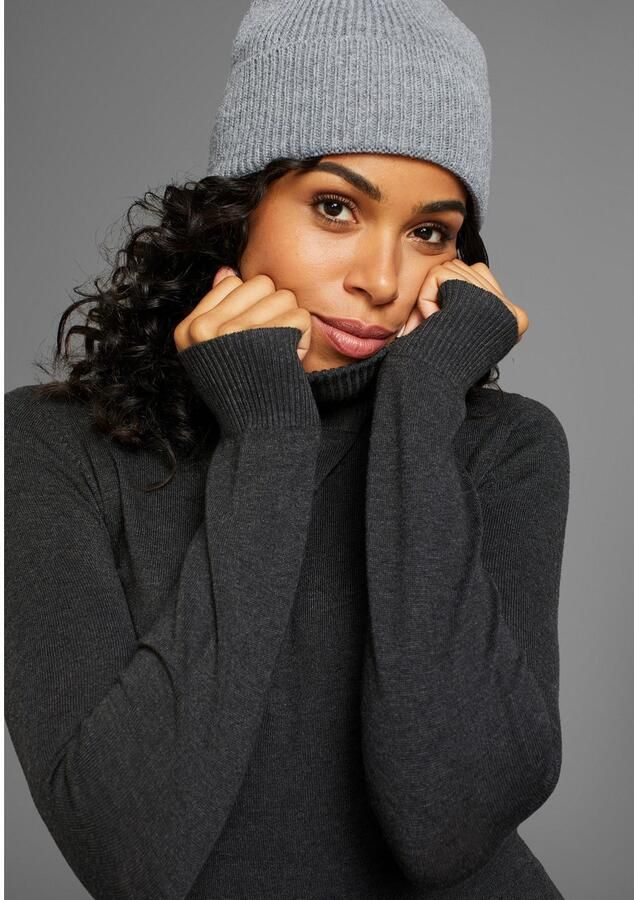 Laura Scott Coltrui Fijn breisel in nauwsluitende lange vorm