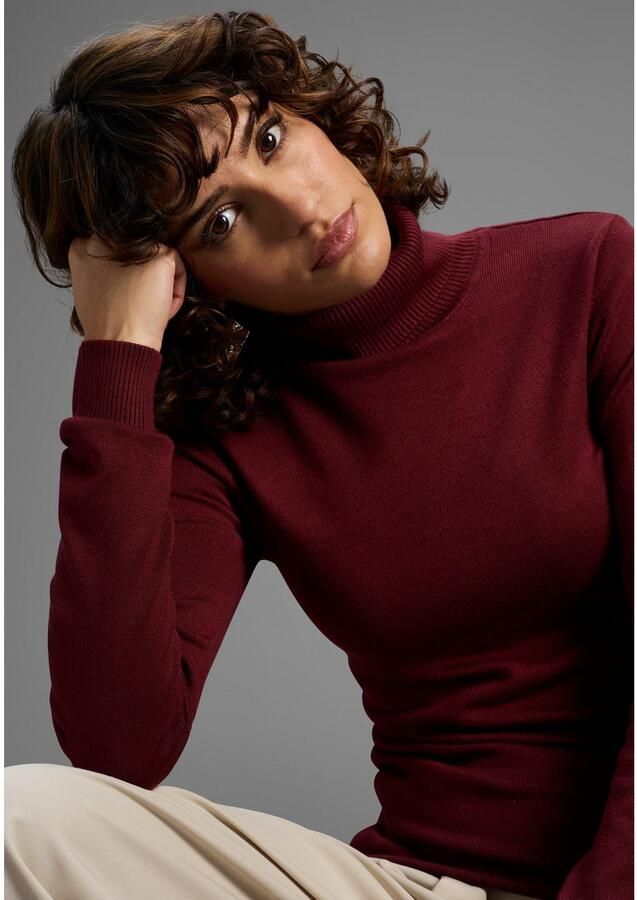 Laura Scott Coltrui Fijn breisel in nauwsluitende lange vorm