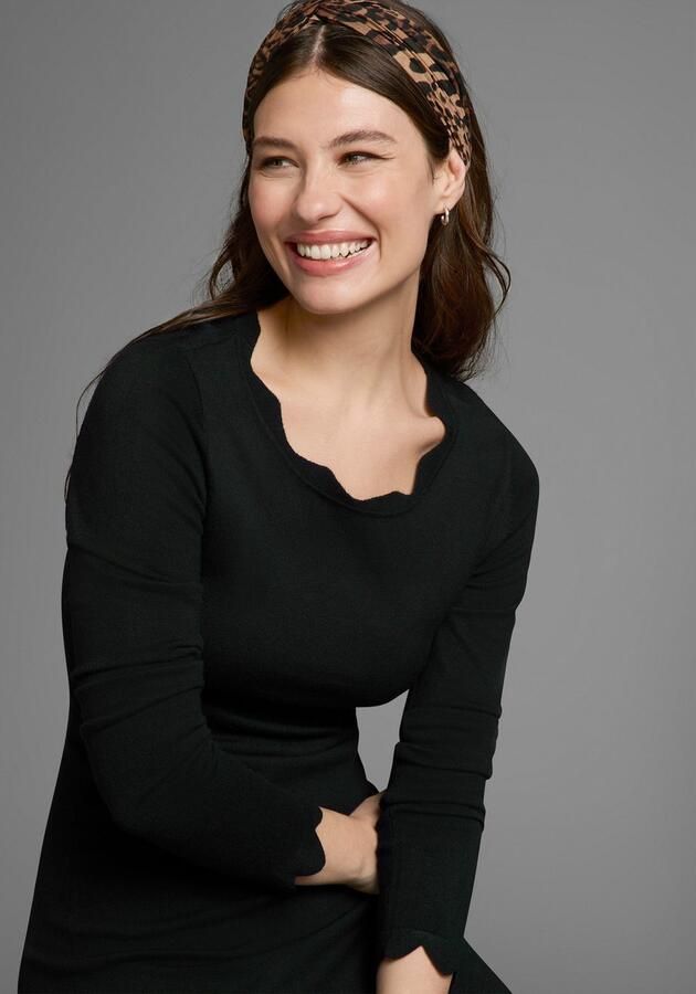 Laura Scott Gebreide jurk figuuraccentuerend en kort met vrouwelijke golfjesrand - Foto 8