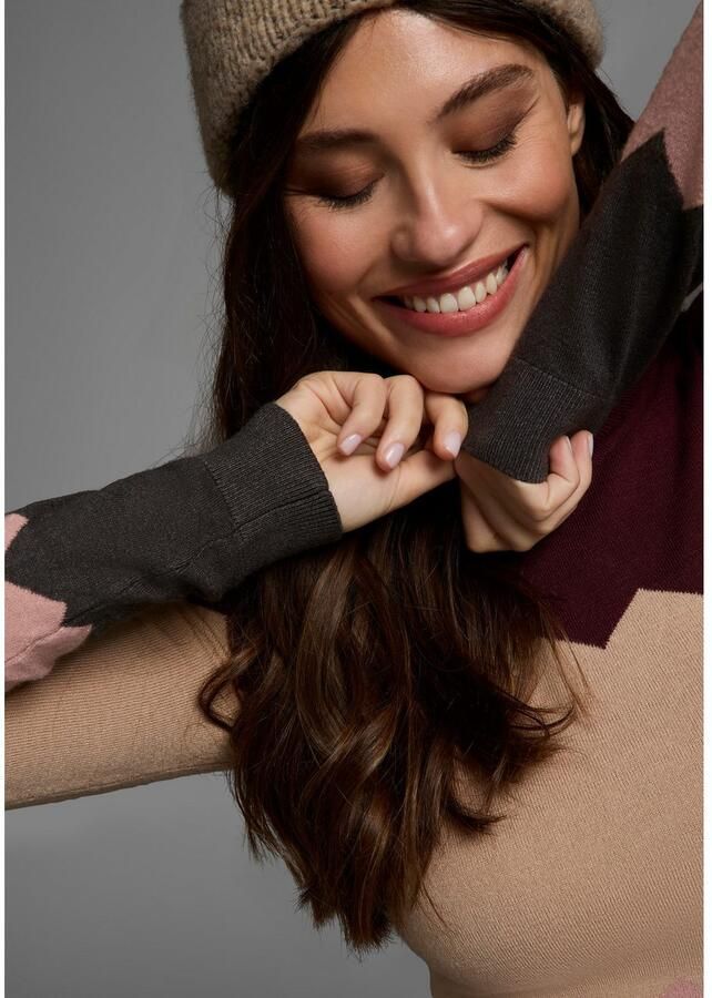 Laura Scott Gebreide jurk figuuraccentuerend met bijzonder streepmotief