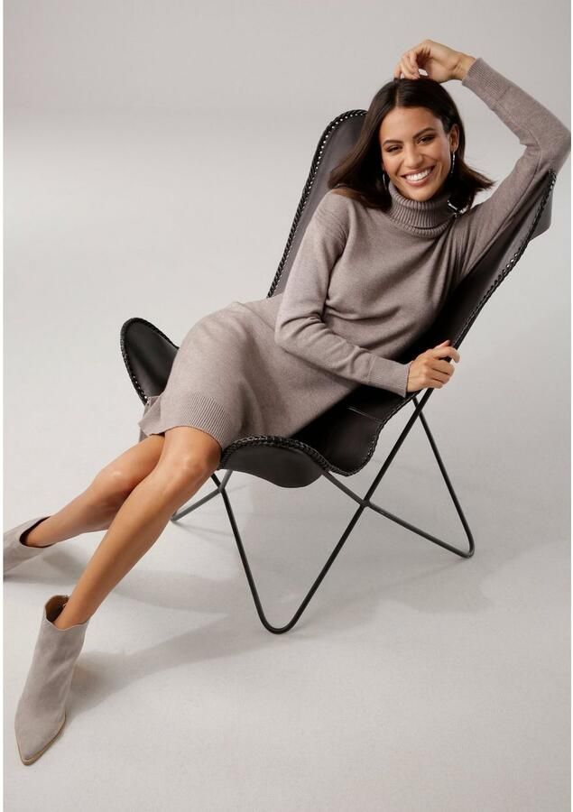 Laura Scott Gebreide jurk met col en sierknopen - Foto 2