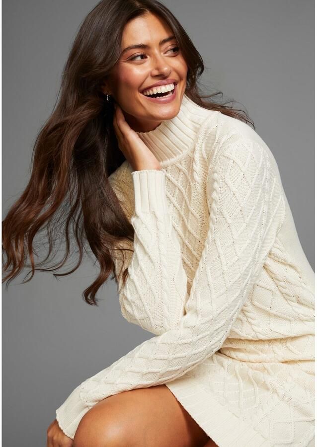 Laura Scott Gebreide jurk met kabelbreipatroon en opstaande kraag