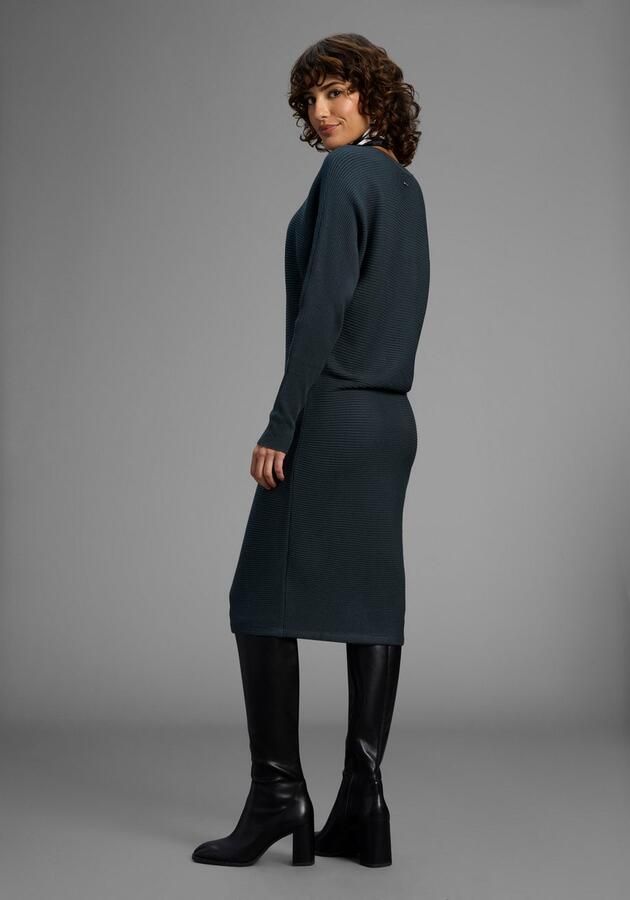 Laura Scott Gebreide jurk met vleermuismouwen en ribbreisel nieuwe collectie - Foto 4