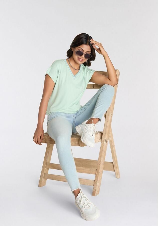 Laura Scott T-shirt met sportieve v-hals - Foto 5