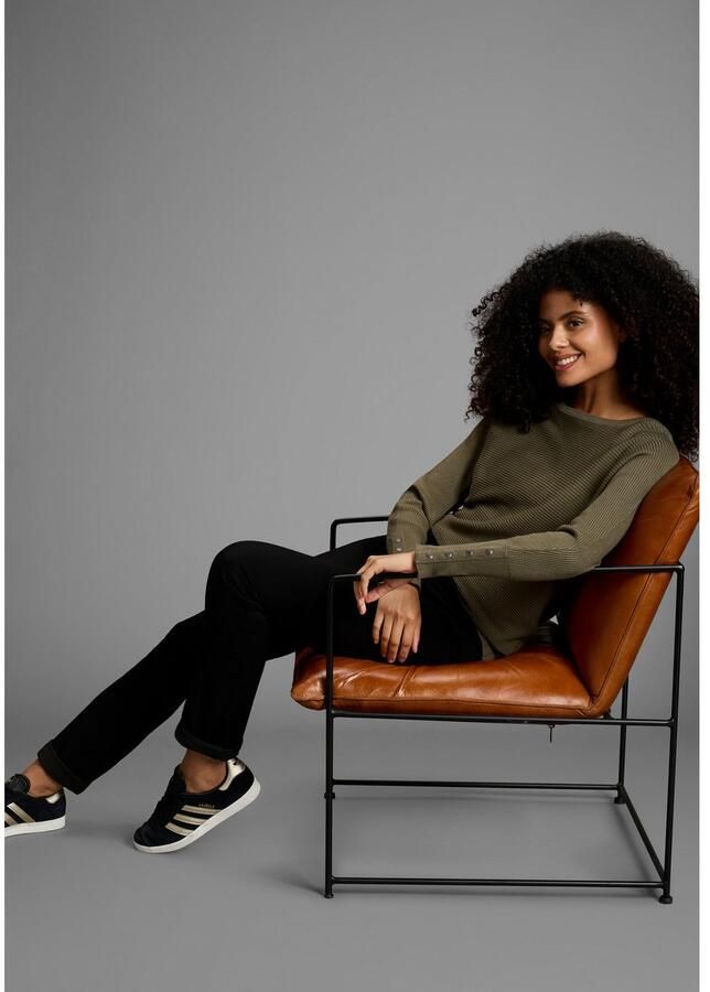 Laura Scott Trui met vleermuismouwen Overgangstrui met oversized mouwen in ribbreisel