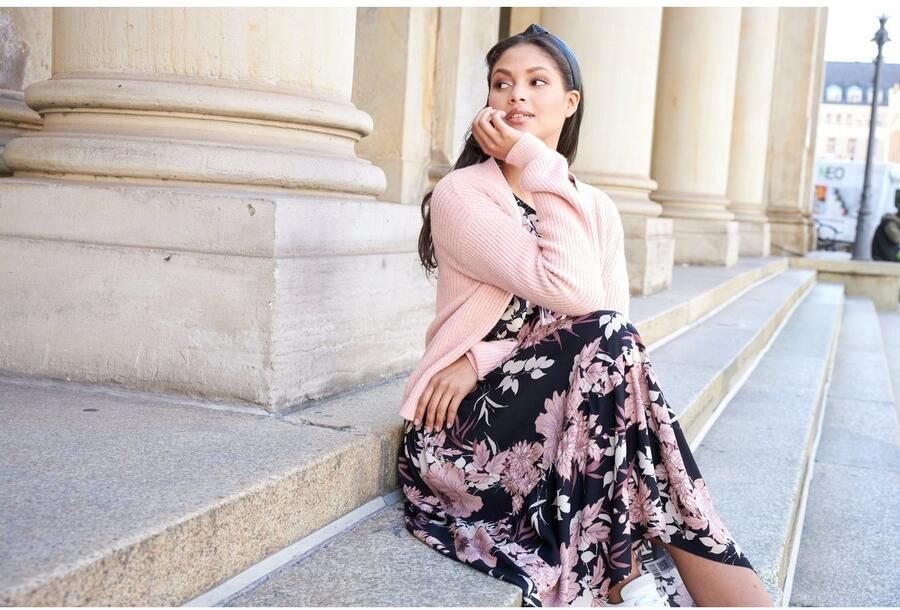 Laura Scott Vest Grofgebreid in modieuze korte vorm - Foto 8