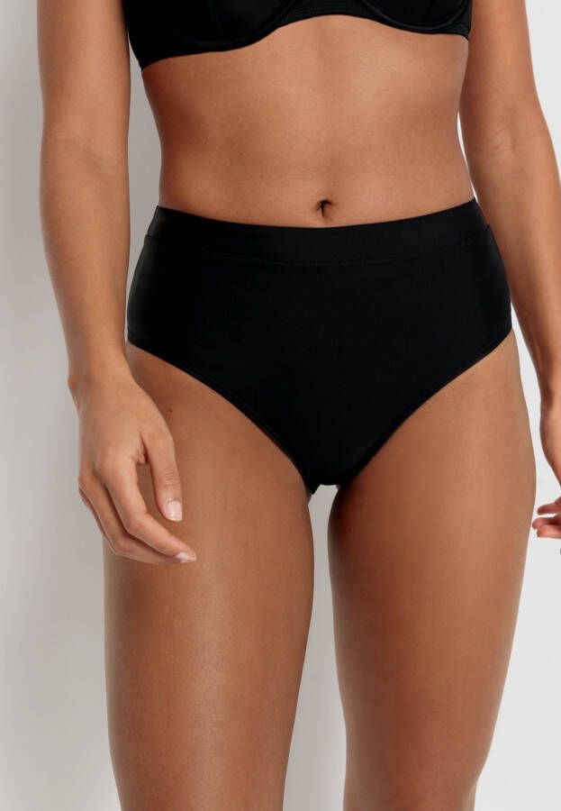 LSCN by LASCANA Bikinibroekje GINA met korte achterkant