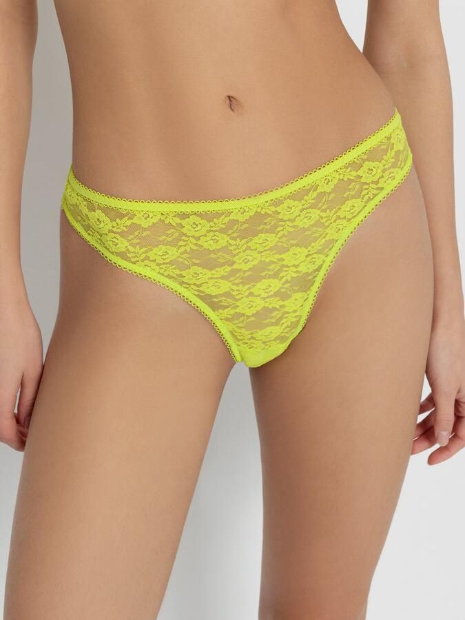 LSCN by LASCANA String van bloemige kant (1 stuk) - Foto 4