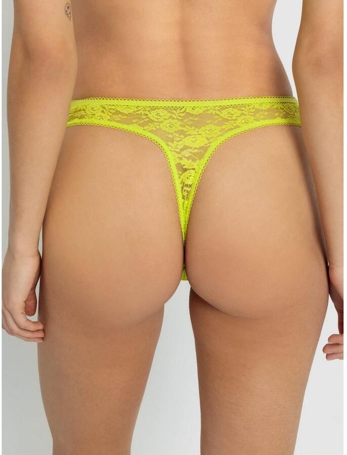 LSCN by LASCANA String van bloemige kant (1 stuk)